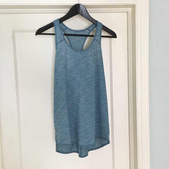 Lululemon Essential Tank in Heathered Persian Blue - Picture 2 of 11